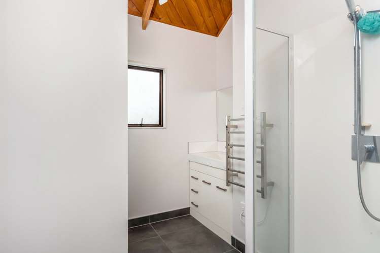 1/6 Glucina Avenue West Harbour_12