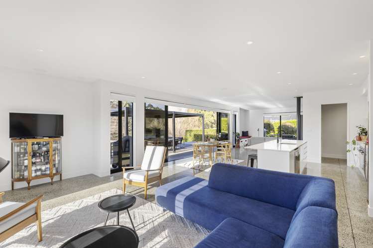 111 Polson Hill Drive Aokautere_17