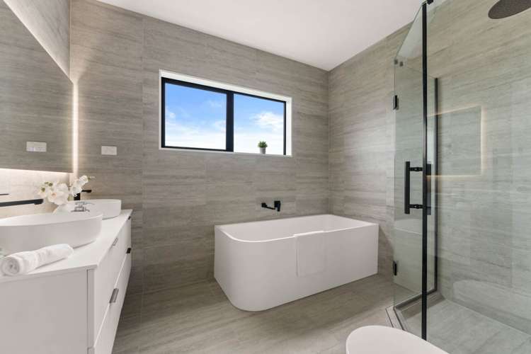 74 Huanui Drive Orewa_16