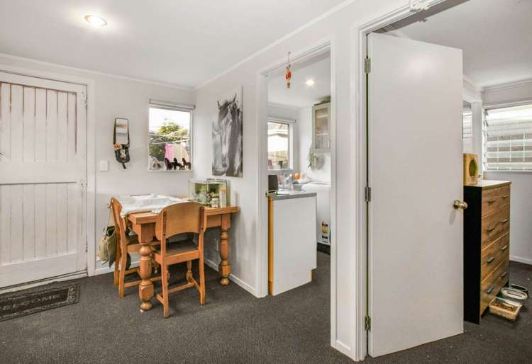 39 Staverton Crescent Mangere_21