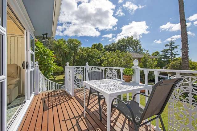 13 De Thiery Place Pakuranga Heights_1