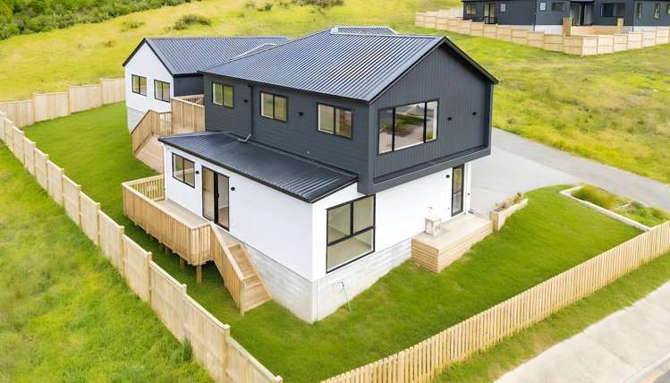 30 Awanui Road Red Beach_24