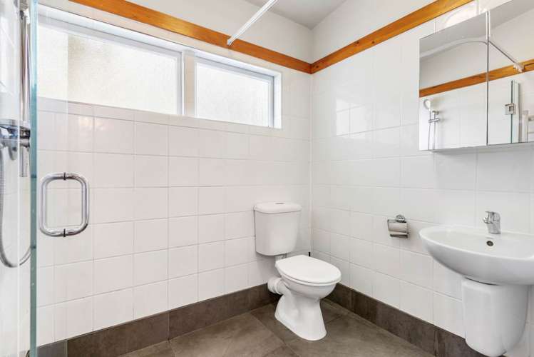 108 Glendale Road Glen Eden_14