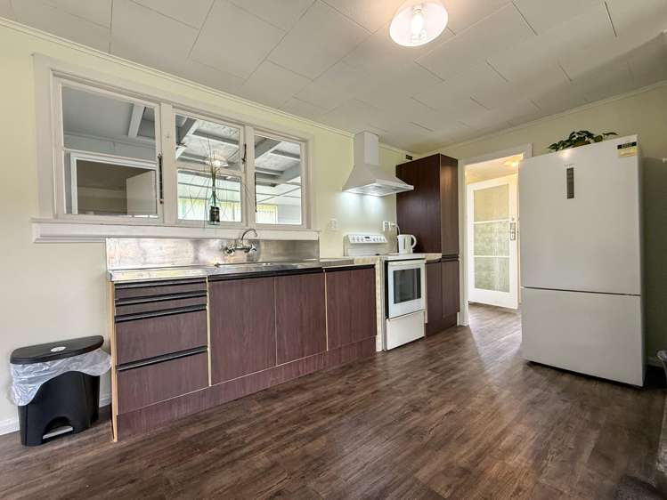 13 Main Road Fox Glacier_5