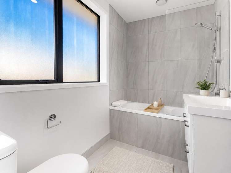 12A Rene Place Sunnyhills_9