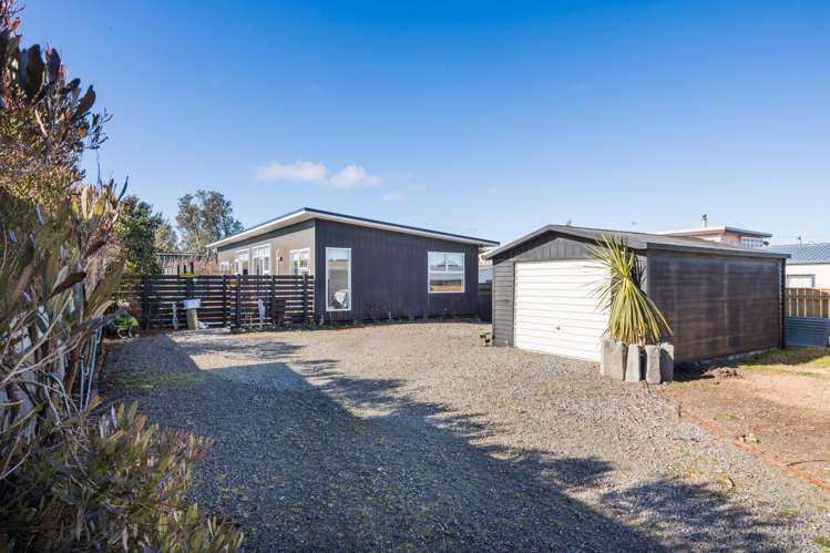 69 Nash Parade Foxton Beach_18