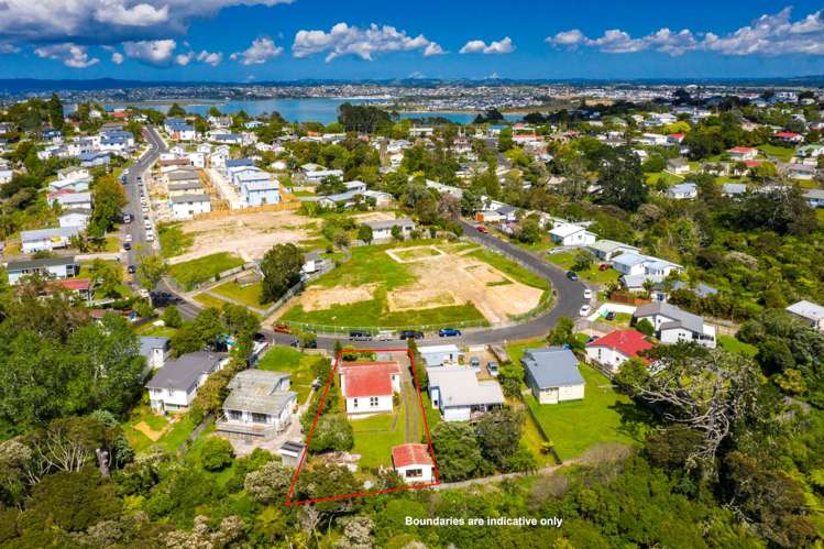 53 Taurus Crescent Beach Haven_22