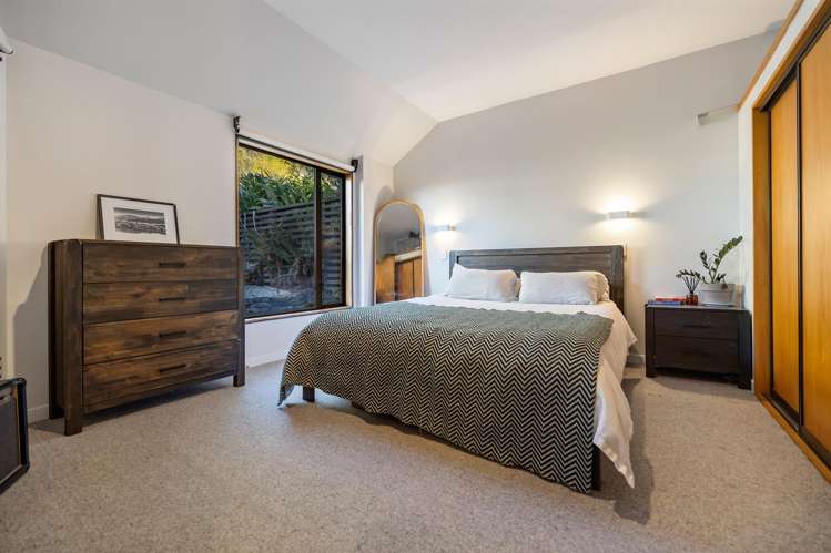 23 Greenstone Place Fernhill/Sunshine Bay_6