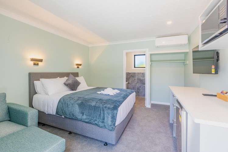 1400 Karamu Road North Mayfair_10