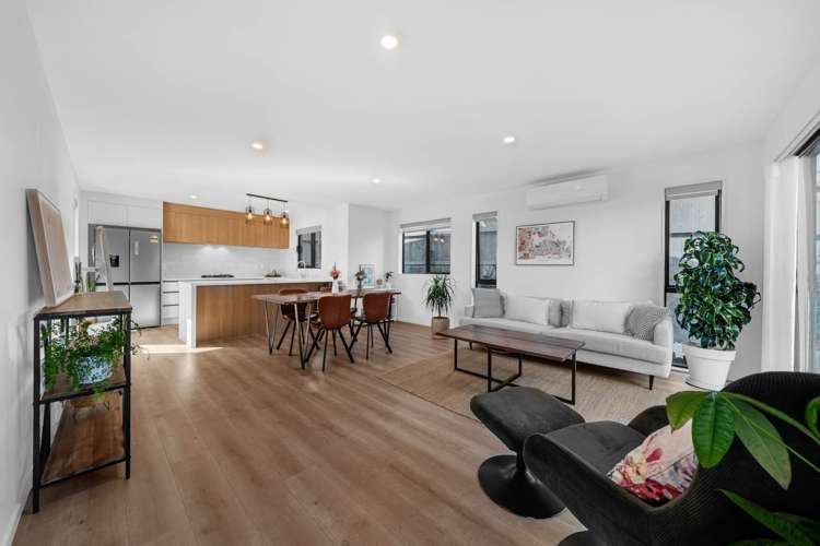 82E White Swan Road Mt Roskill_7