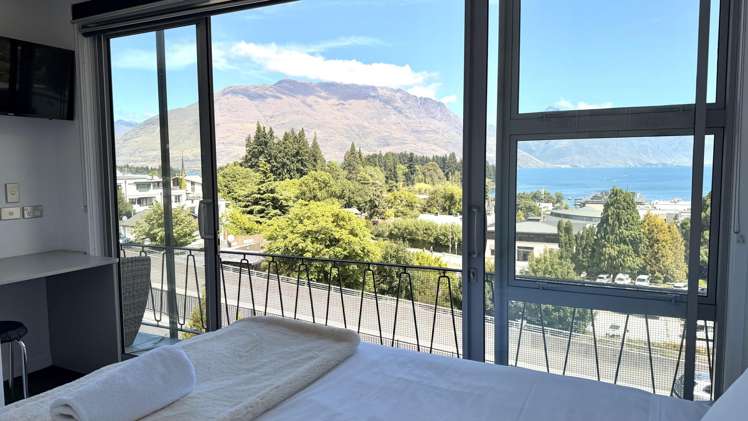 16/71 Ballarat Street Queenstown_6