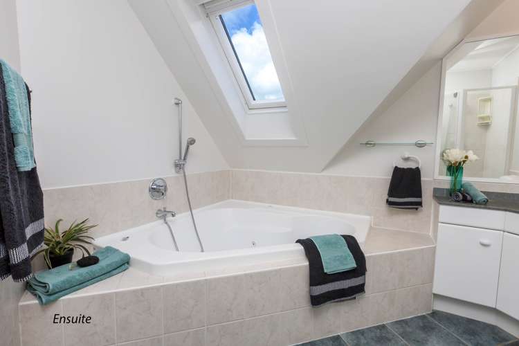 7 Carlow Grove Birchville_18