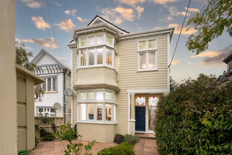 23 Naughton Terrace Kilbirnie Wellington City Houses for Sale