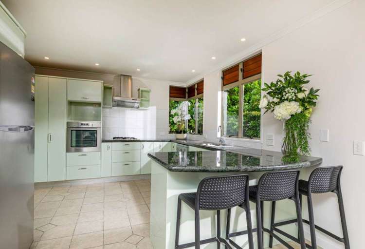 71a Cliff Road Torbay_5