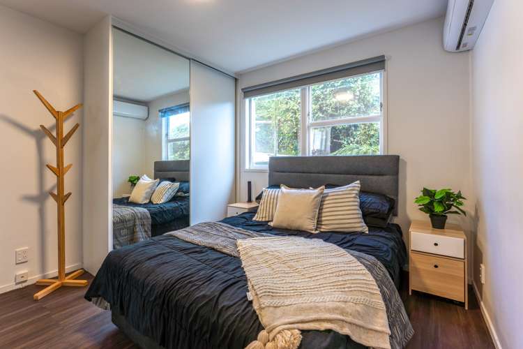 35 Calais Terrace Ostend_16