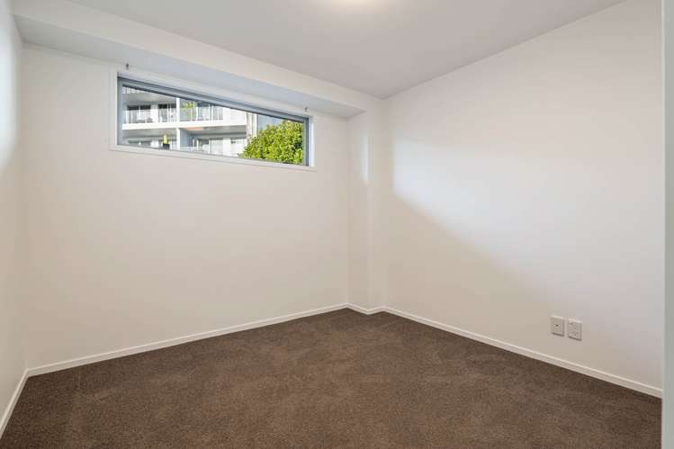 109/17 Link Crescent Stanmore Bay_8