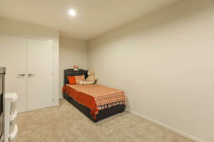 25 Rosewell Crescent Flat Bush_6