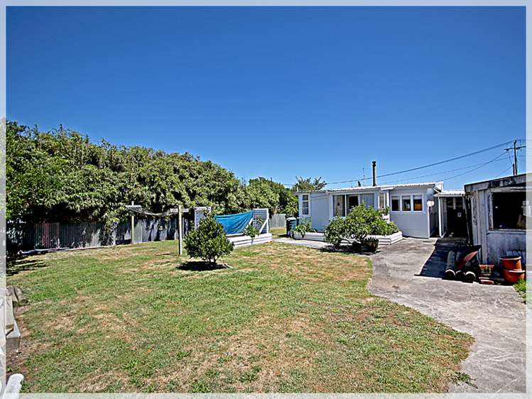 3 Huia Street Foxton Beach_14