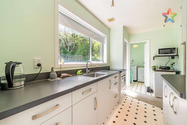 5 Ruth Grove Karori_7