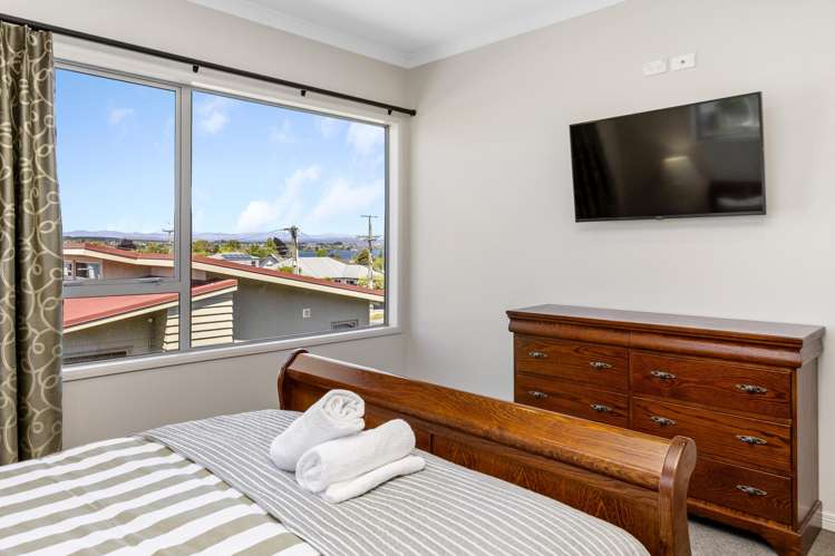 1/8 Mere Road Central_11