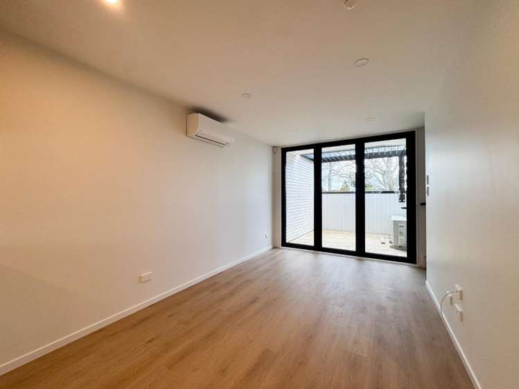 2/29 Wairau Avenue 10016_3