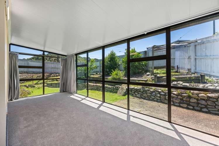 62 Waikawa Road Picton_24