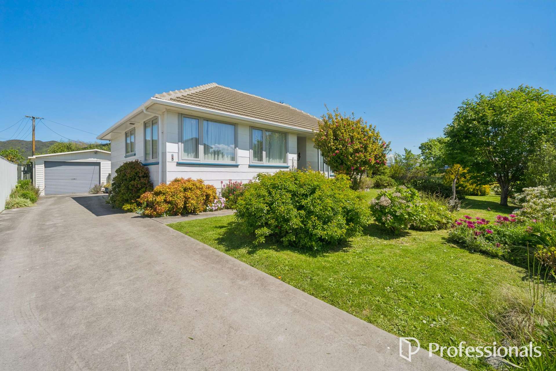 6 Hewer Crescent Naenae_0
