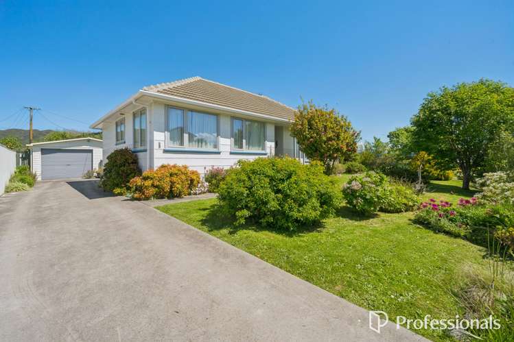 6 Hewer Crescent Naenae_0