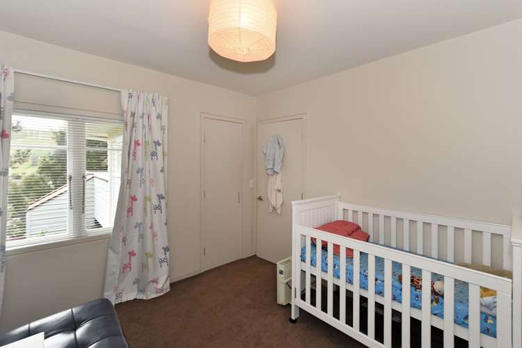 240 Saint Vincent Street Toi Toi_12