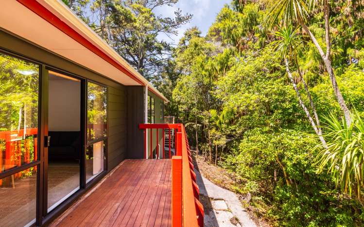 184 Godley Road Titirangi_16