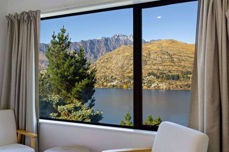 22 Golden Terrace Queenstown_11
