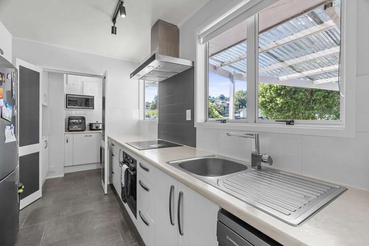 42 Resolution Road Welcome Bay_11