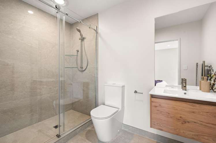2/1 Adzebill Court Rototuna North_10