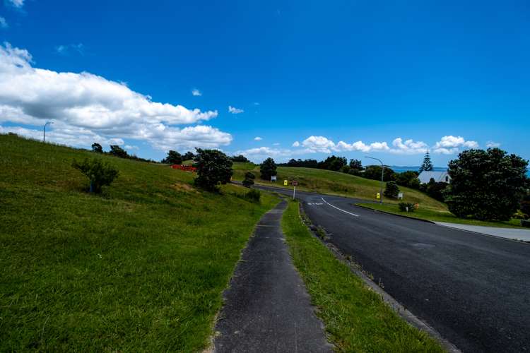 52 Dudley Crescent Cable Bay_14