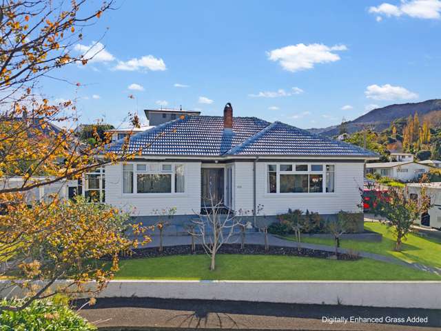Sun, Views & Sealey Street Ease