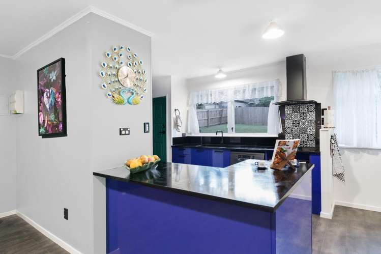 16 Thornlow Street Glendene_2