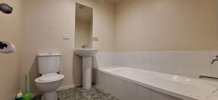 4/51 Henderson Valley Road 11401_11