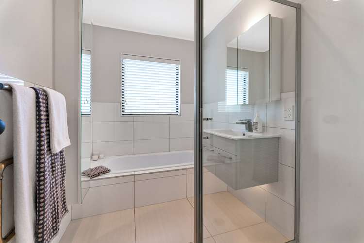 2/2 Patons Road Howick_9