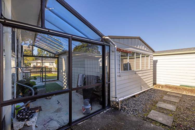 8 Deller Drive Carterton_13