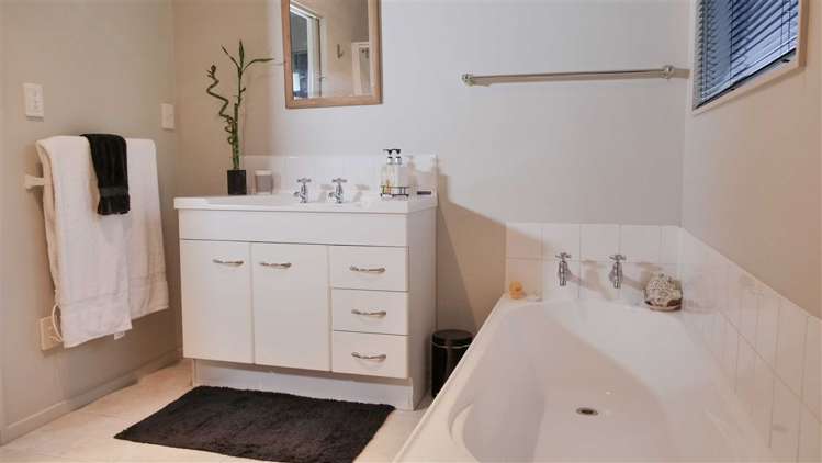 12a Burrough Place Enner Glynn_13