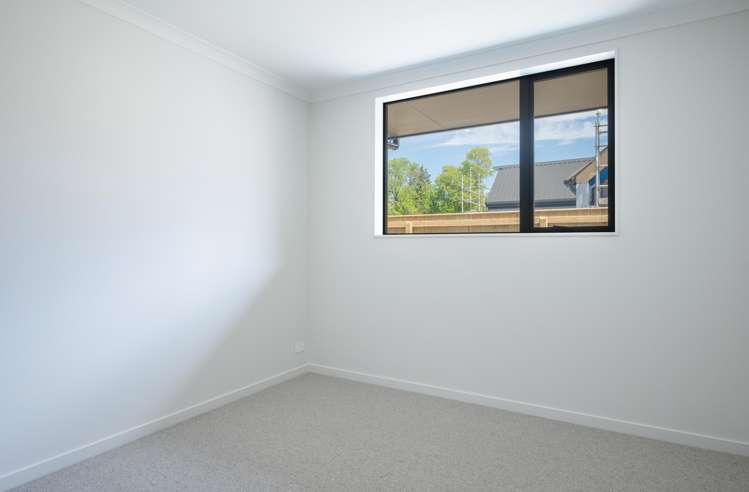 12 Hallmark Drive Hope_16