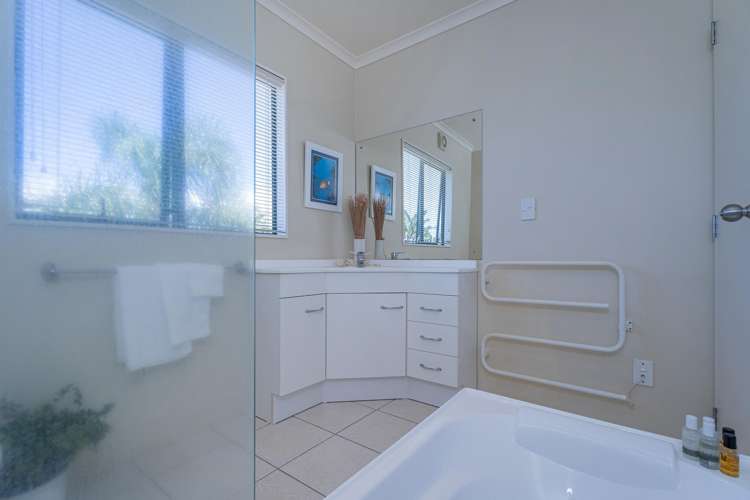 12 Cathedral Court Hahei_34