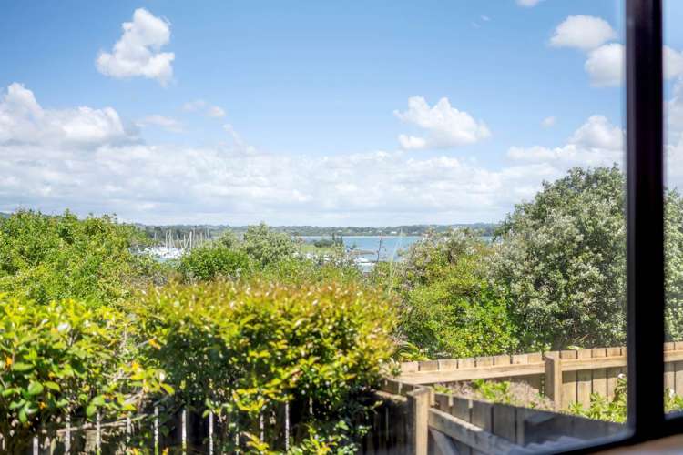 26 Puriri Road Beachlands_21