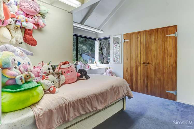 235 No 2 Line Okoia_25