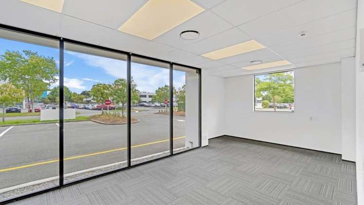 29-31 Sir William Pickering Drive Burnside_10