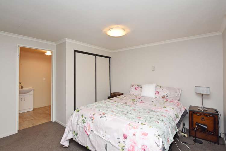 76 Russel Street Gladstone_12