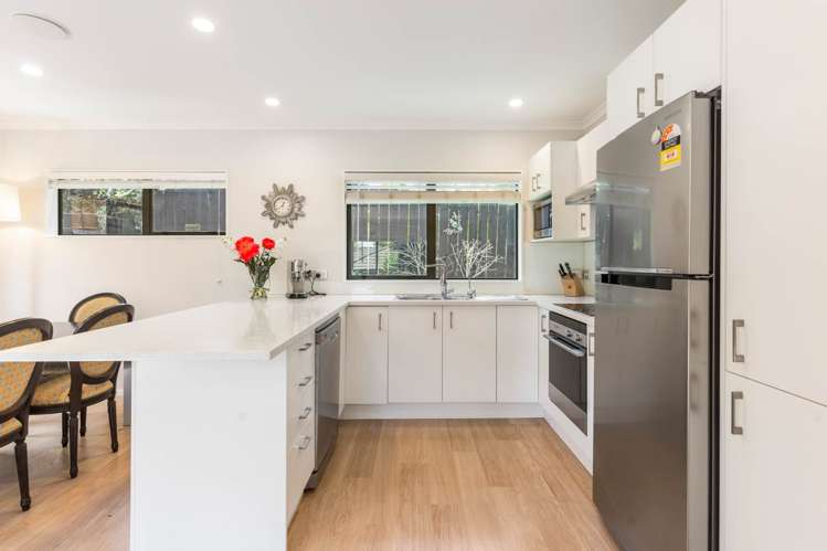 2/14 Peach Road Glenfield_18