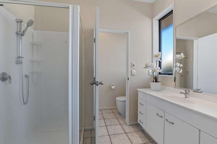 2 Harrys Way Redwood_15