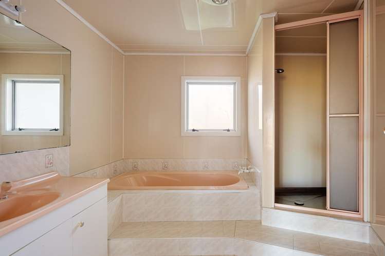 209 Browns Beach Road Muriwai_18