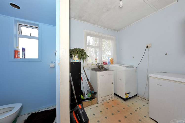 362 Pages Road Aranui_10